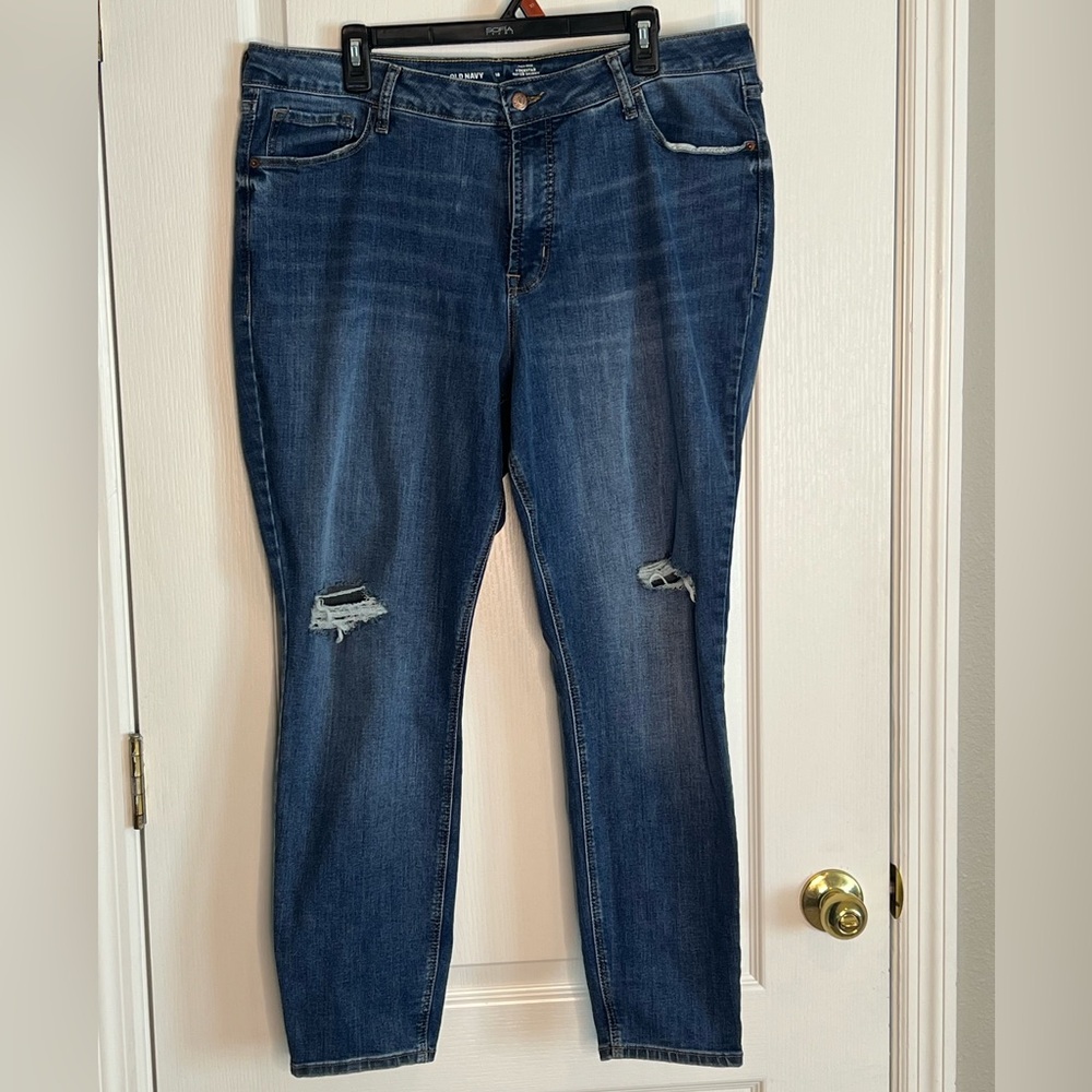 Old Navy Women's Distressed Blue Jeans